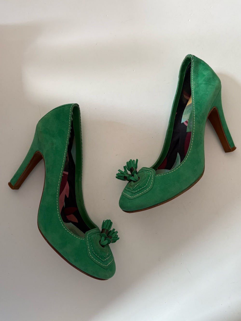 Marc‎ Jacobs || Vintage Suede Tassel Pumps Heels Round Toe Kelly Green 39.5 - Picture 2 of 11